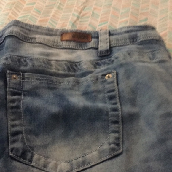 Blue Capri shorts - Picture 7 of 8